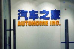 谷歌研究员称AI已具备人格 同AI聊天记录公布坚称不是工具：网友感慨科幻