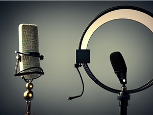 拉宏桑上脱口秀陷争议，自媒体创作者该如何合理跨界？